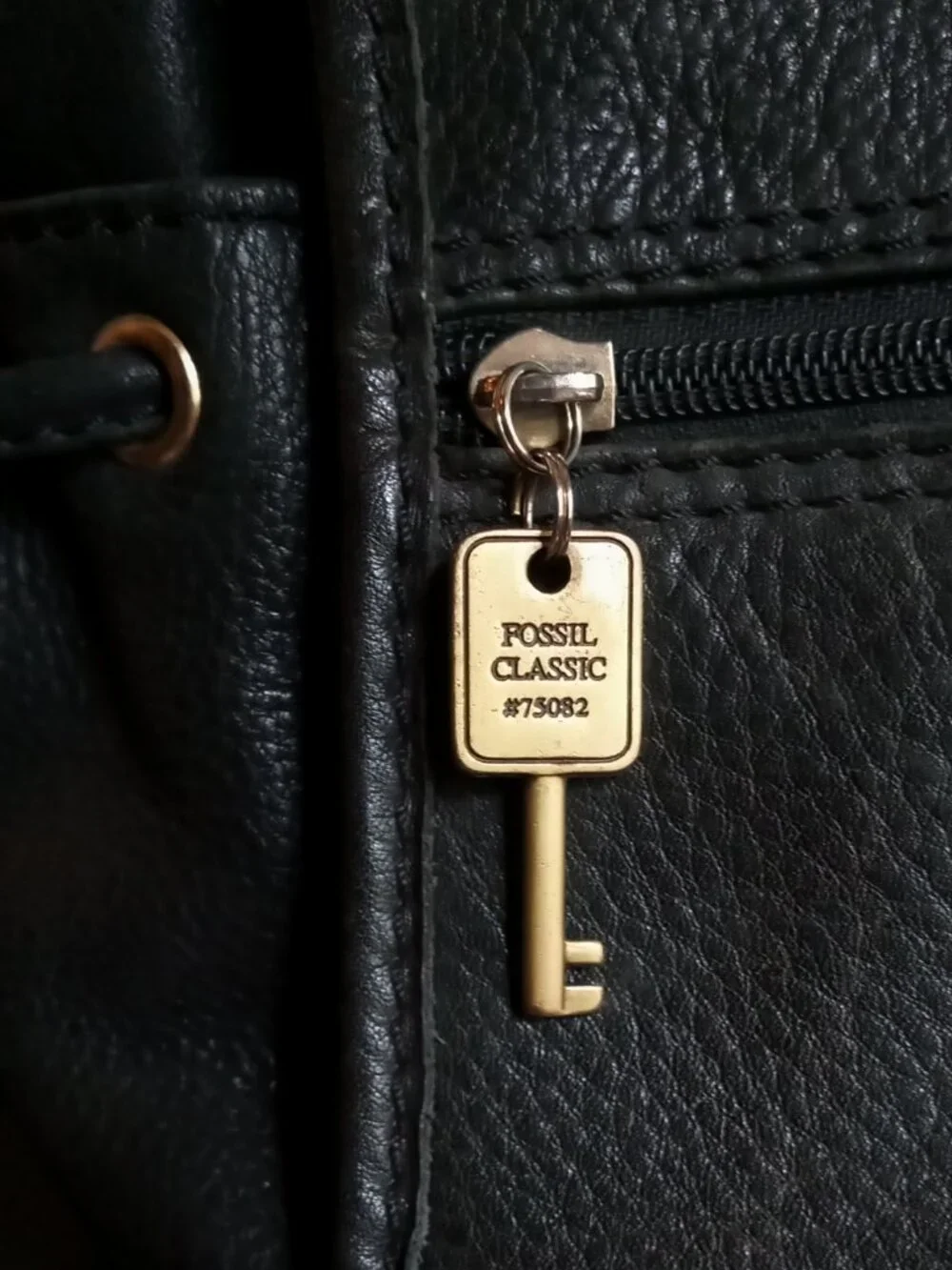 Fossil brand classic